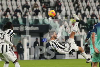 2022-01-15 - Rodrigo Bentancur (Juventus FC) kicks the ball on reverse - JUVENTUS FC VS UDINESE CALCIO - ITALIAN SERIE A - SOCCER