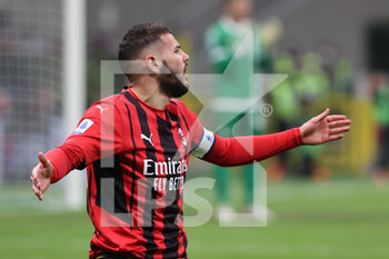 2022-01-17 - Theo Hernandez of AC Milan reacts during the Serie A 2021/22 football match between AC Milan and Spezia Calcio at Giuseppe Meazza Stadium, Milan, Italy on January 17, 2022 - AC MILAN VS SPEZIA CALCIO - ITALIAN SERIE A - SOCCER