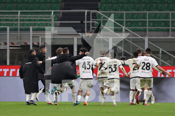 2022-01-17 - Emmanuel Gyasi of Spezia Calcio celebrates with his team mates after scoring a goal during the Serie A 2021/22 football match between AC Milan and Spezia Calcio at Giuseppe Meazza Stadium, Milan, Italy on January 17, 2022 - AC MILAN VS SPEZIA CALCIO - ITALIAN SERIE A - SOCCER