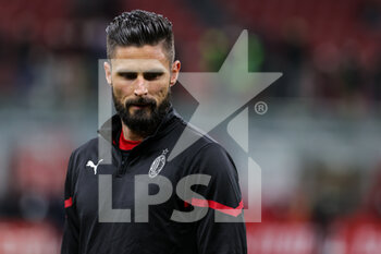 2022-01-17 - Olivier Giroud of AC Milan looks on during the Serie A 2021/22 football match between AC Milan and Spezia Calcio at Giuseppe Meazza Stadium, Milan, Italy on January 17, 2022 - AC MILAN VS SPEZIA CALCIO - ITALIAN SERIE A - SOCCER