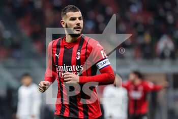 2022-01-17 - Theo Hernandez of AC Milan looks on during the Serie A 2021/22 football match between AC Milan and Spezia Calcio at Giuseppe Meazza Stadium, Milan, Italy on January 17, 2022 - AC MILAN VS SPEZIA CALCIO - ITALIAN SERIE A - SOCCER
