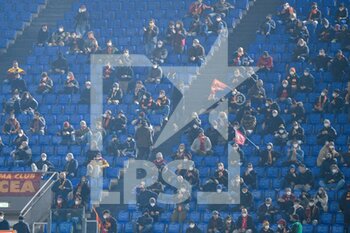 2022-01-16 - audience in the tiber tribune during the  Italian Football Championship League A 2021/2022 match between AS Roma vs Cagliari at the Olimpic Stadium in Rome  on 16 January 2021. - AS ROMA VS CAGLIARI CALCIO - ITALIAN SERIE A - SOCCER