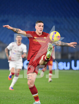 2022-01-16 - Nicolo' Zaniolo (AS Roma) during the  Italian Football Championship League A 2021/2022 match between AS Roma vs Cagliari at the Olimpic Stadium in Rome  on 16 January 2021. - AS ROMA VS CAGLIARI CALCIO - ITALIAN SERIE A - SOCCER
