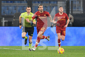 2022-01-16 - Sergio Oliveira (AS Roma) during the  Italian Football Championship League A 2021/2022 match between AS Roma vs Cagliari at the Olimpic Stadium in Rome  on 16 January 2021. - AS ROMA VS CAGLIARI CALCIO - ITALIAN SERIE A - SOCCER