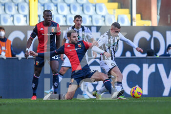 2022-01-22 - Milan Badelj (Genoa) - DEULOFEU GERARD (Udinese) - GENOA CFC VS UDINESE CALCIO - ITALIAN SERIE A - SOCCER