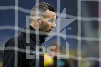 2022-01-22 - Samir Handanovic of FC Internazionale warms up during the Serie A 2021/22 football match between FC Internazionale and Venezia FC at Giuseppe Meazza Stadium, Milan, Italy on January 22, 2022 - INTER - FC INTERNAZIONALE VS VENEZIA FC - ITALIAN SERIE A - SOCCER