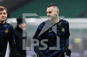 2022-01-22 - Marcelo Brozovic of FC Internazionale smiling during the Serie A 2021/22 football match between FC Internazionale and Venezia FC at Giuseppe Meazza Stadium, Milan, Italy on January 22, 2022 - INTER - FC INTERNAZIONALE VS VENEZIA FC - ITALIAN SERIE A - SOCCER