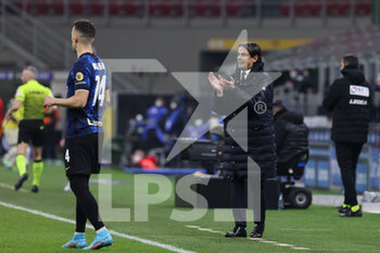 2022-01-22 - Simone Inzaghi Head Coach of FC Internazionale shouts to his players during the Serie A 2021/22 football match between FC Internazionale and Venezia FC at Giuseppe Meazza Stadium, Milan, Italy on January 22, 2022 - INTER - FC INTERNAZIONALE VS VENEZIA FC - ITALIAN SERIE A - SOCCER