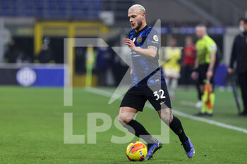 2022-01-22 - Federico Dimarco of FC Internazionale in action during the Serie A 2021/22 football match between FC Internazionale and Venezia FC at Giuseppe Meazza Stadium, Milan, Italy on January 22, 2022 - INTER - FC INTERNAZIONALE VS VENEZIA FC - ITALIAN SERIE A - SOCCER