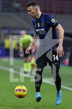2022-01-22 - Ivan Perisic of FC Internazionale in action during the Serie A 2021/22 football match between FC Internazionale and Venezia FC at Giuseppe Meazza Stadium, Milan, Italy on January 22, 2022 - INTER - FC INTERNAZIONALE VS VENEZIA FC - ITALIAN SERIE A - SOCCER