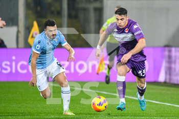 2022-02-05 - Riccardo Sottil (Fiorentina) fights for the ball against Pedro (Lazio) - ACF FIORENTINA VS SS LAZIO - ITALIAN SERIE A - SOCCER