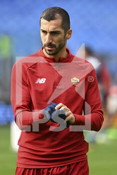 2022-02-05 - Henrikh Mkhitaryan of A.S. Roma during the 24th day of the Serie A Championship between A.S. Roma vs Genoa CFC on 5th February 2022 at the Stadio Olimpico in Rome, Italy. - AS ROMA VS GENOA CFC - ITALIAN SERIE A - SOCCER