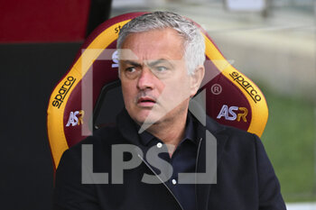 2022-02-05 - José Mourinho of A.S. Roma during the 24th day of the Serie A Championship between A.S. Roma vs Genoa CFC on 5th February 2022 at the Stadio Olimpico in Rome, Italy. - AS ROMA VS GENOA CFC - ITALIAN SERIE A - SOCCER