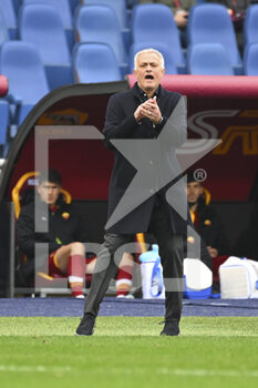 2022-02-05 - José Mourinho of A.S. Roma during the 24th day of the Serie A Championship between A.S. Roma vs Genoa CFC on 5th February 2022 at the Stadio Olimpico in Rome, Italy. - AS ROMA VS GENOA CFC - ITALIAN SERIE A - SOCCER