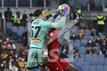 2022-02-05 - Salvatore Sirigu of Genoa CFC and Tammy Abraham of A.S. Roma during the 24th day of the Serie A Championship between A.S. Roma vs Genoa CFC on 5th February 2022 at the Stadio Olimpico in Rome, Italy. - AS ROMA VS GENOA CFC - ITALIAN SERIE A - SOCCER