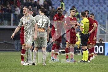 2022-02-05 - Referee Rosario Abisso and Gianluca Mancini of A.S. Roma during the 24th day of the Serie A Championship between A.S. Roma vs Genoa CFC on 5th February 2022 at the Stadio Olimpico in Rome, Italy. - AS ROMA VS GENOA CFC - ITALIAN SERIE A - SOCCER
