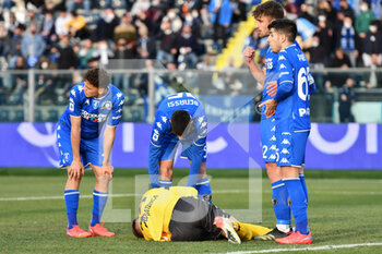 2022-02-13 - Guglielmo Vicario (Empoli FC) injured - EMPOLI FC VS CAGLIARI CALCIO - ITALIAN SERIE A - SOCCER