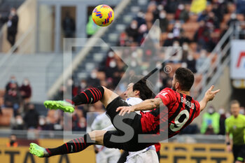 2022-02-13 - Olivier Giroud of AC Milan in action during the Serie A 2021/22 football match between AC Milan and UC Sampdoria at Giuseppe Meazza Stadium, Milan, Italy on February 13, 2022 - AC MILAN VS UC SAMPDORIA - ITALIAN SERIE A - SOCCER