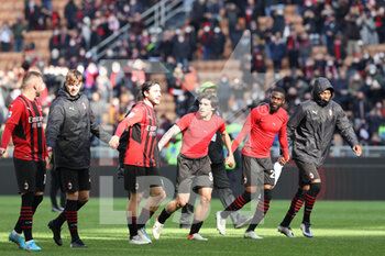 2022-02-13 - Sandro Tonali of AC Milan celebrates the victory at the end of the match with Players of AC Milan during the Serie A 2021/22 football match between AC Milan and UC Sampdoria at Giuseppe Meazza Stadium, Milan, Italy on February 13, 2022 - AC MILAN VS UC SAMPDORIA - ITALIAN SERIE A - SOCCER