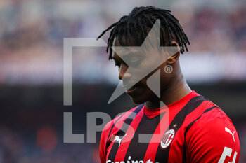 2022-02-13 - Rafael Leao of AC Milan looks on during the Serie A 2021/22 football match between AC Milan and UC Sampdoria at Giuseppe Meazza Stadium, Milan, Italy on February 13, 2022 - AC MILAN VS UC SAMPDORIA - ITALIAN SERIE A - SOCCER