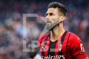 2022-02-13 - Olivier Giroud of AC Milan looks on during the Serie A 2021/22 football match between AC Milan and UC Sampdoria at Giuseppe Meazza Stadium, Milan, Italy on February 13, 2022 - AC MILAN VS UC SAMPDORIA - ITALIAN SERIE A - SOCCER