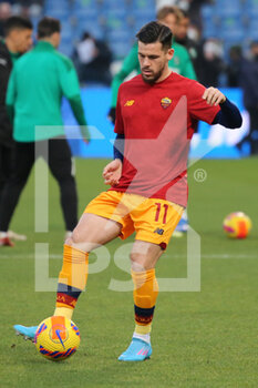 2022-02-13 - Carles Perez of AS ROMA in action during the Serie A match between US Sassuolo and AS Roma at Mapei Stadium-Città del Tricolore on February 13, 2022 in Reggio Emilia, Italy. - US SASSUOLO VS AS ROMA - ITALIAN SERIE A - SOCCER