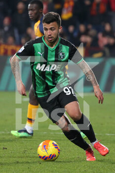 2022-02-13 - Matheus Henrique of US SASSUOLO in action during the Serie A match between US Sassuolo and AS Roma at Mapei Stadium-Città del Tricolore on February 13, 2022 in Reggio Emilia, Italy. - US SASSUOLO VS AS ROMA - ITALIAN SERIE A - SOCCER