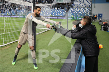 2022-02-13 - Rui Patricio of AS ROMA during the Serie A match between US Sassuolo and AS Roma at Mapei Stadium-Città del Tricolore on February 13, 2022 in Reggio Emilia, Italy. - US SASSUOLO VS AS ROMA - ITALIAN SERIE A - SOCCER