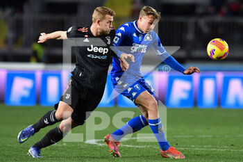 2022-02-26 - Matthijs de Ligt (Juventus FC) and Szymon Zurkowski (Empoli FC) - EMPOLI FC VS JUVENTUS FC - ITALIAN SERIE A - SOCCER