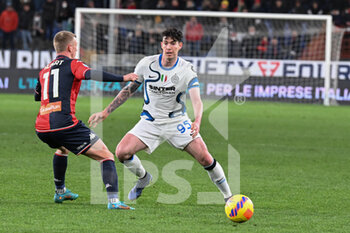 2022-02-25 - Albert Gudmundsson (Genoa) ALESSANDRO BASTONI (Inter) - GENOA CFC VS INTER - FC INTERNAZIONALE - ITALIAN SERIE A - SOCCER