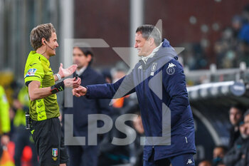2022-02-25 - The Referee of the match Daniele Chiffi to Padova and Alexander Blessin
 (Genoa) head coach - GENOA CFC VS INTER - FC INTERNAZIONALE - ITALIAN SERIE A - SOCCER