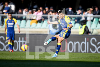 2022-02-27 - Verona's Bosko Sutalo portrait in action - HELLAS VERONA FC VS VENEZIA FC - ITALIAN SERIE A - SOCCER