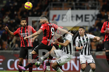 2022-02-25 - Olivier Giroud of AC Milan in action during the Serie A 2021/22 football match between AC Milan and Udinese Calcio at Giuseppe Meazza Stadium, Milan, Italy on February 25, 2022 - AC MILAN VS UDINESE CALCIO - ITALIAN SERIE A - SOCCER