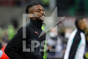 2022-02-25 - Rafael Leao of AC Milan looks on during the Serie A 2021/22 football match between AC Milan and Udinese Calcio at Giuseppe Meazza Stadium, Milan, Italy on February 25, 2022 - AC MILAN VS UDINESE CALCIO - ITALIAN SERIE A - SOCCER