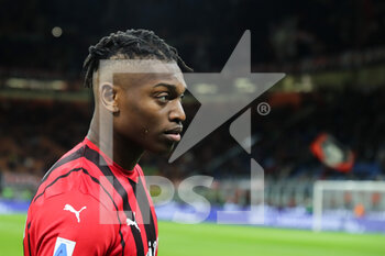 2022-02-25 - Rafael Leao of AC Milan looks on during the Serie A 2021/22 football match between AC Milan and Udinese Calcio at Giuseppe Meazza Stadium, Milan, Italy on February 25, 2022 - AC MILAN VS UDINESE CALCIO - ITALIAN SERIE A - SOCCER