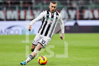 2022-02-25 - Gerard Deulofeu of Udinese Calcio in action during the Serie A 2021/22 football match between AC Milan and Udinese Calcio at Giuseppe Meazza Stadium, Milan, Italy on February 25, 2022 - AC MILAN VS UDINESE CALCIO - ITALIAN SERIE A - SOCCER