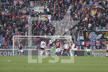 2022-03-06 - Mattias Svanberg (Bologna) shoots on goal - BOLOGNA FC VS TORINO FC - ITALIAN SERIE A - SOCCER