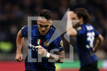 2022-03-04 - Lautaro Martinez (FC Internazionale) celebrates after scoring his side's second goal of the match - INTER - FC INTERNAZIONALE VS US SALERNITANA - ITALIAN SERIE A - SOCCER