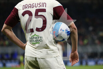 2022-03-04 - Radu Dragusin (US Salernitana 1919) holds the ball under his arm - INTER - FC INTERNAZIONALE VS US SALERNITANA - ITALIAN SERIE A - SOCCER