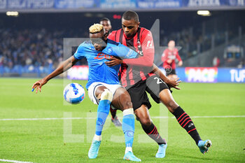 2022-03-06 - Napoli's forward Victor Osimhen compete for the ball with Milan's defender Pierre Kalulu  - SSC NAPOLI VS AC MILAN - ITALIAN SERIE A - SOCCER
