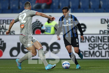 2022-03-13 - Luis Muriel (Atalanta BC) is challenged by Nikola Maksimovic (Genoa CFC) - ATALANTA BC VS GENOA CFC - ITALIAN SERIE A - SOCCER