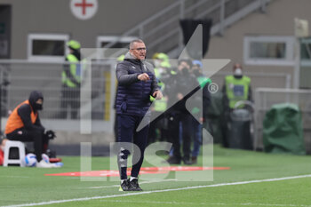 2022-03-12 - Aurelio Andreazzoli Head Coach of Empoli FC gestures during the Serie A 2021/22 football match between AC Milan and Empoli FC at Giuseppe Meazza Stadium, Milan, Italy on March 12, 2022 - AC MILAN VS EMPOLI FC - ITALIAN SERIE A - SOCCER