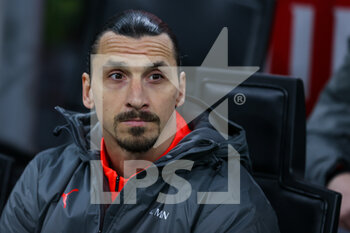 2022-03-12 - Zlatan Ibrahimovic of AC Milan looks on during the Serie A 2021/22 football match between AC Milan and Empoli FC at Giuseppe Meazza Stadium, Milan, Italy on March 12, 2022 - AC MILAN VS EMPOLI FC - ITALIAN SERIE A - SOCCER