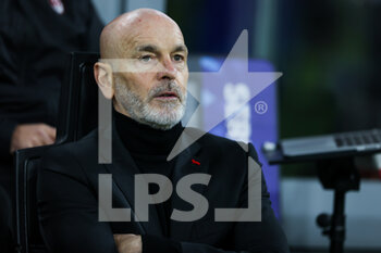 2022-03-12 - Stefano Pioli Head Coach of AC Milan looks on during the Serie A 2021/22 football match between AC Milan and Empoli FC at Giuseppe Meazza Stadium, Milan, Italy on March 12, 2022 - AC MILAN VS EMPOLI FC - ITALIAN SERIE A - SOCCER