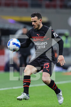 2022-03-12 - Alessando Florenzi of AC Milan in action during the Serie A 2021/22 football match between AC Milan and Empoli FC at Giuseppe Meazza Stadium, Milan, Italy on March 12, 2022 - AC MILAN VS EMPOLI FC - ITALIAN SERIE A - SOCCER