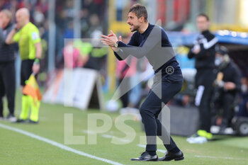 2022-03-12 - Alessio Dionisi head coach of US SASSUOLO gestures during the Serie A match between US Salernitana and US Sassuolo at Stadio Arechi on March 12, 2022 in Salerno, Italy. - US SALERNITANA VS US SASSUOLO - ITALIAN SERIE A - SOCCER