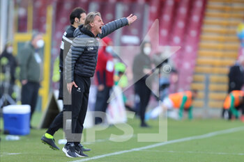 2022-03-12 - Davide Nicola head coach of US SALERNITANA gestures during the Serie A match between US Salernitana and US Sassuolo at Stadio Arechi on March 12, 2022 in Salerno, Italy. - US SALERNITANA VS US SASSUOLO - ITALIAN SERIE A - SOCCER