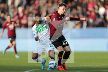 2022-03-12 - Nadir Zortea of US SALERNITANA competes for the ball with Hamed Traorè of US SASSUOLO during the Serie A match between US Salernitana and US Sassuolo at Stadio Arechi on March 12, 2022 in Salerno, Italy. - US SALERNITANA VS US SASSUOLO - ITALIAN SERIE A - SOCCER