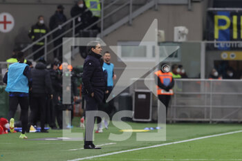 2022-03-19 - Simone Inzaghi Head Coach of FC Internazionale during the Serie A 2021/22 football match between FC Internazionale and ACF Fiorentina at Giuseppe Meazza Stadium, Milan, Italy on March 19, 2022 - INTER - FC INTERNAZIONALE VS ACF FIORENTINA - ITALIAN SERIE A - SOCCER