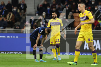 2022-03-19 - Nicolò Barella of FC Internazionale expresses disappointment during the Serie A 2021/22 football match between FC Internazionale and ACF Fiorentina at Giuseppe Meazza Stadium, Milan, Italy on March 19, 2022 - INTER - FC INTERNAZIONALE VS ACF FIORENTINA - ITALIAN SERIE A - SOCCER